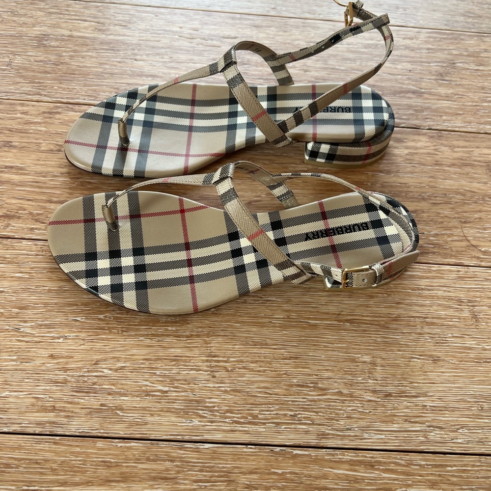 Burberry Women Sandals Vintage Check Brand New!